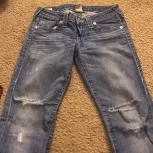 Distressed low rise True Religion Jeans-Used